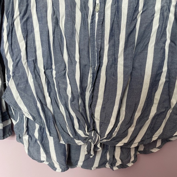 American Eagle oversized striped button-up - Picture 3 of 5